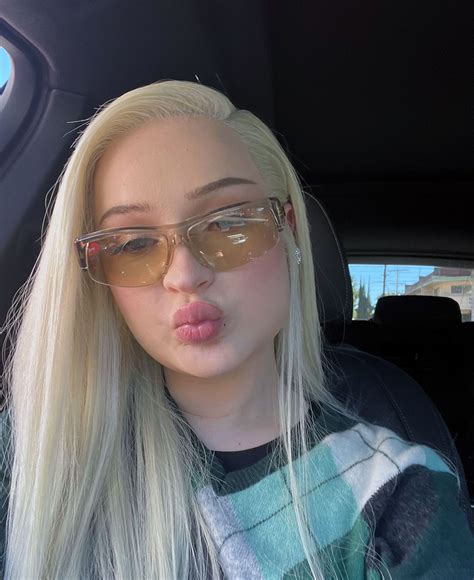 Aug 21, 2009 · New pop sensation. 08/21/2009. Kim Petras became the world's youngest known transsexual when she completed gender reassignment surgery last November at age 16. Now, the German teenager is becoming ... 